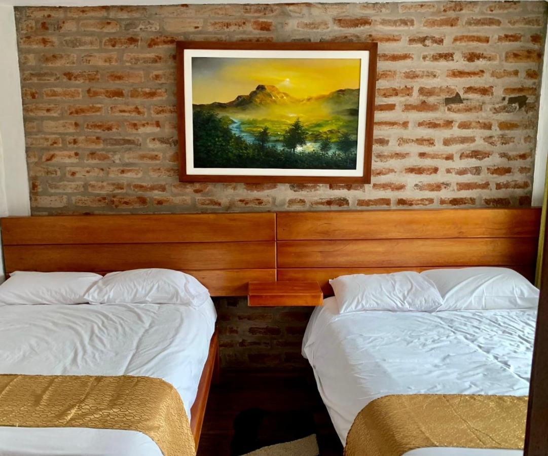Mercedes Restaurant B&B Banos  Ngoại thất bức ảnh